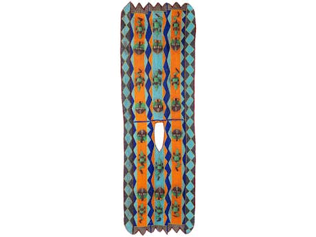 Seltener Königsumhang in Perlstickerei mit Bänderdekor und stilisierter Ornamentik